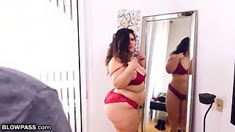 Pov Pijpbeurt Van Een Rondborstige Mooie Dikke Vrouwen Stiefmoeder Met Een Grote Kont