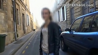 Amateur Tienermeisjes Doen Auditie Voor De Camera