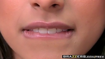 لیلا رز و مرسدس در یک برخورد داغ در صحنه "Hot And Mean - This Is My House Bitch" از Brazzers