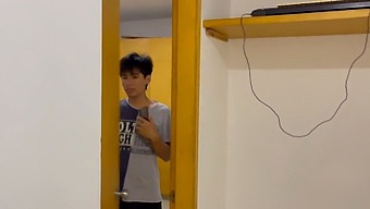 Chị Dâu Nhỏ Bé Của Tôi Bị Đụ Mạnh Và Kết Thúc Lộn Xộn Trên Mông Của Cô Ấy