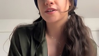 Fantasia De Enteados Com Quinn Finite, Uma Linda Morena Que Tem Dois Orgasmos Fortes.